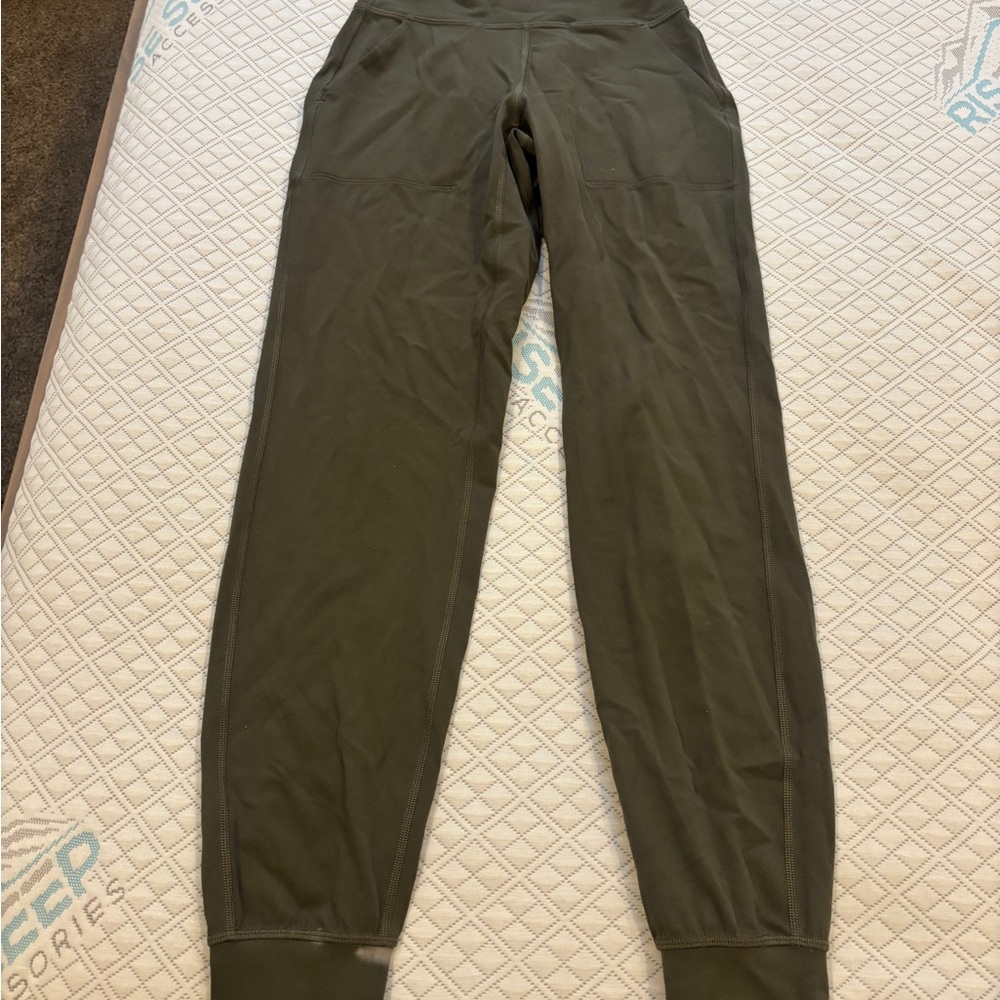 Lululemon Army Green High-Rise Align Jogger - Picture 5 of 8
